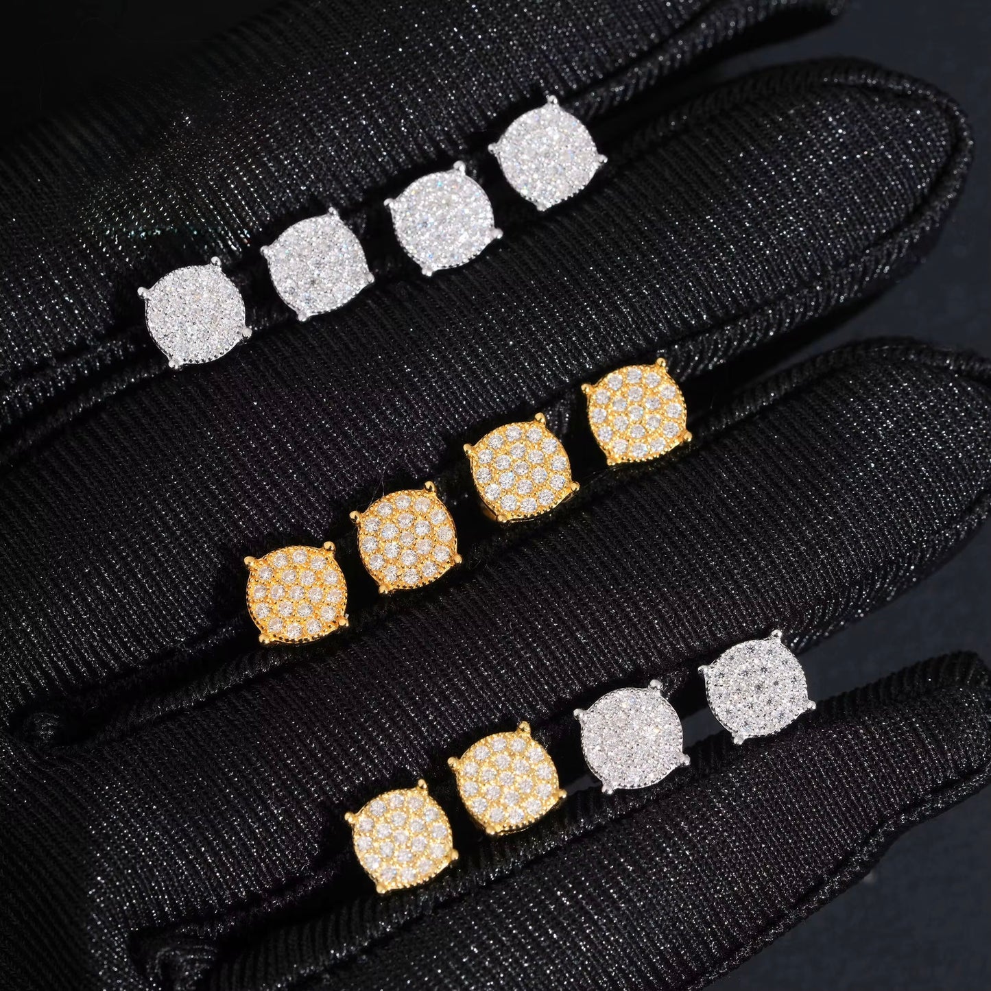 6.5mm Round Prong Studs | Gold | VVS