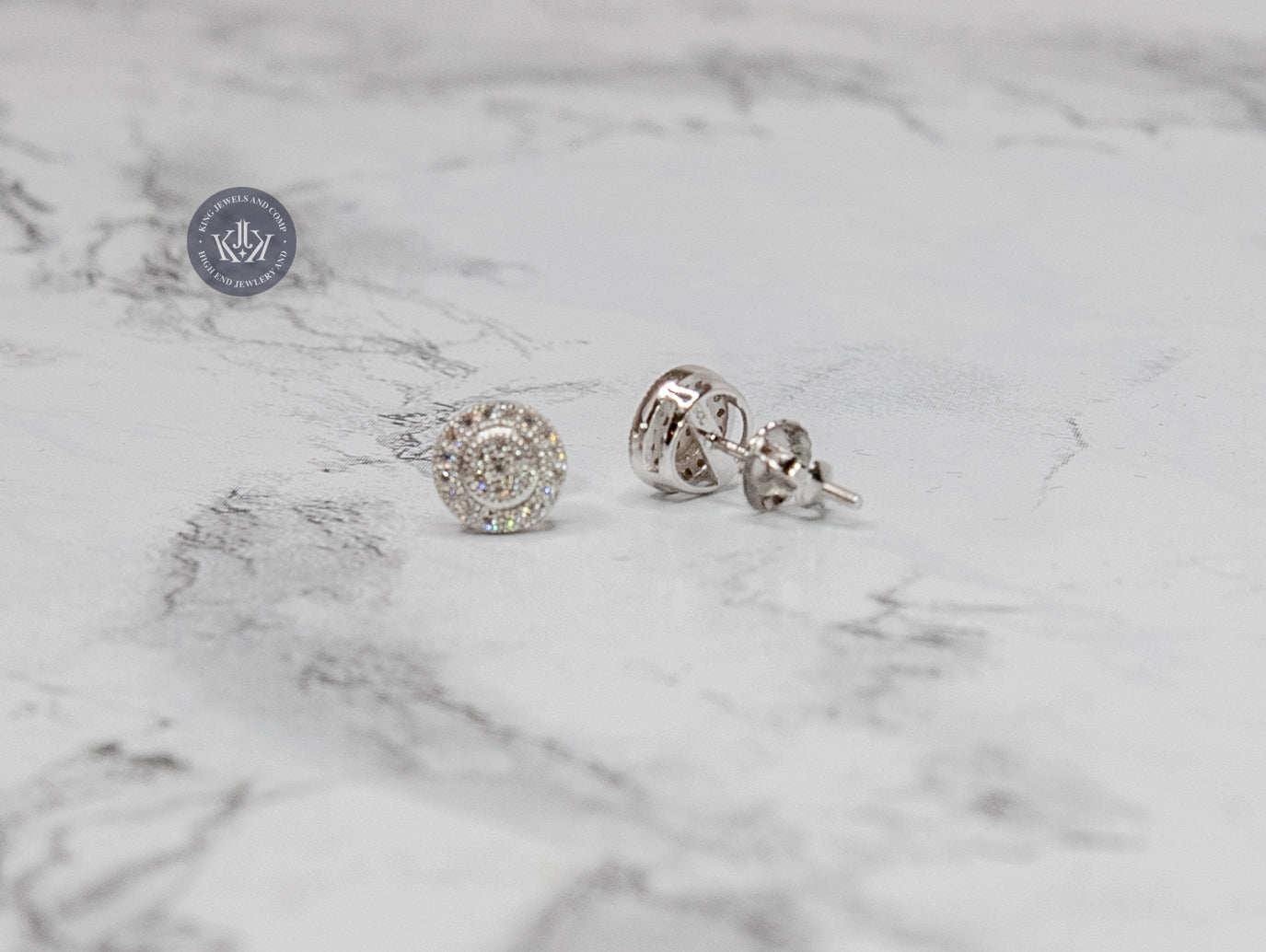 Round Stud Earrings | VVS