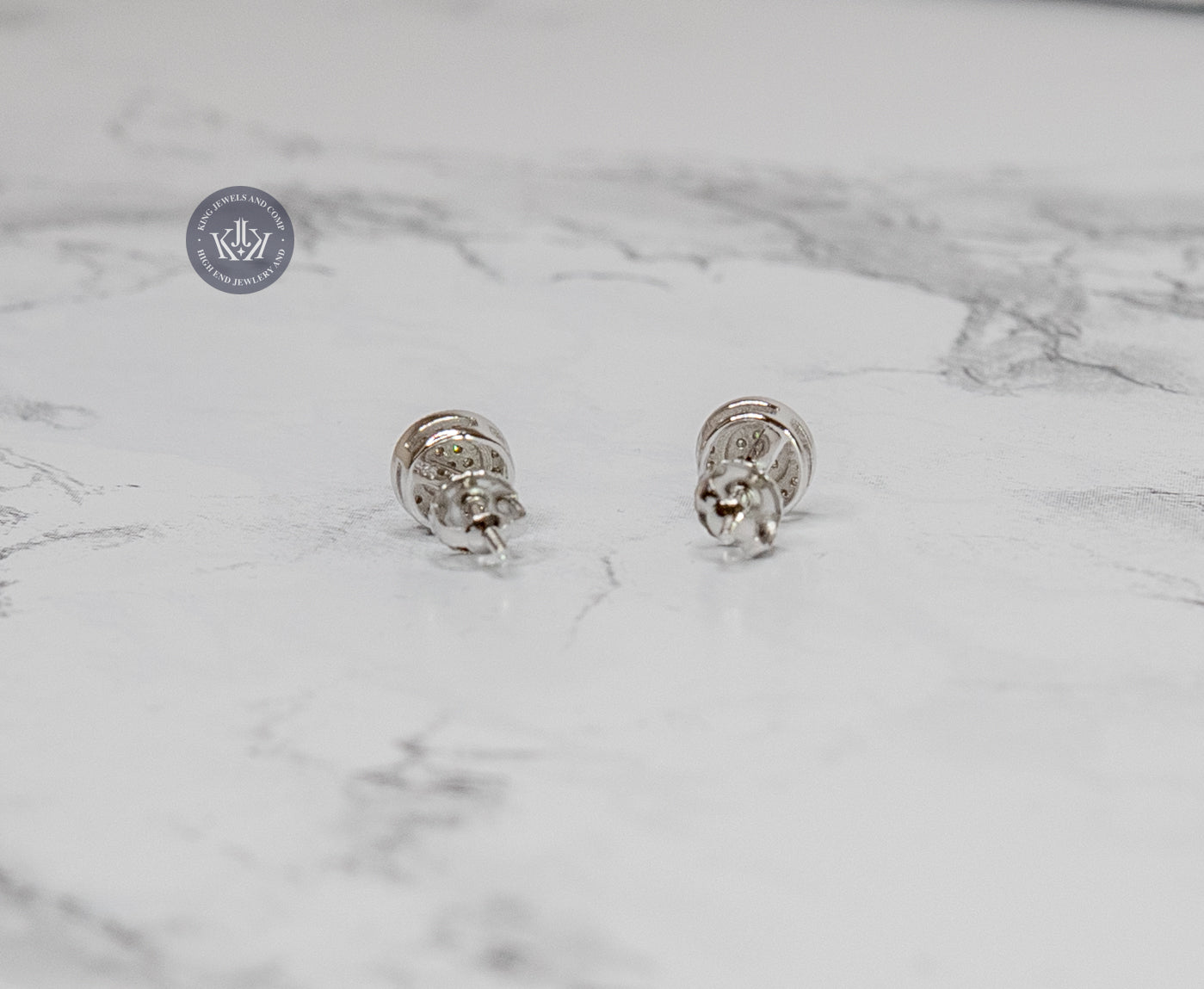 Round Stud Earrings | VVS