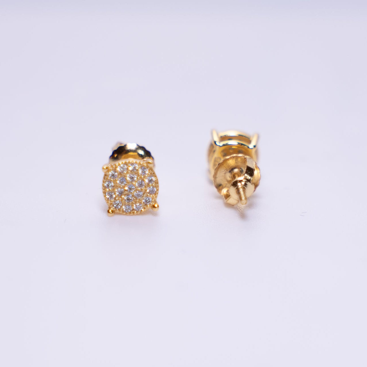 6.5mm Round Prong Studs | Gold | VVS