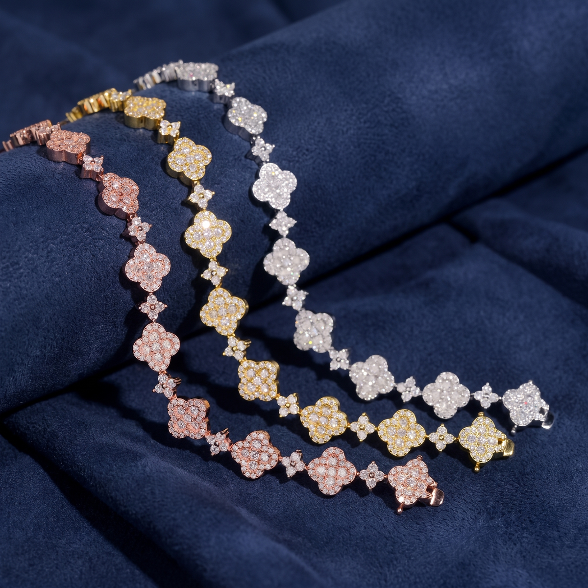 Flower cluster tennis bracelet in 925 silver with VVS moissanite, silver gold and rose gold on navy suede