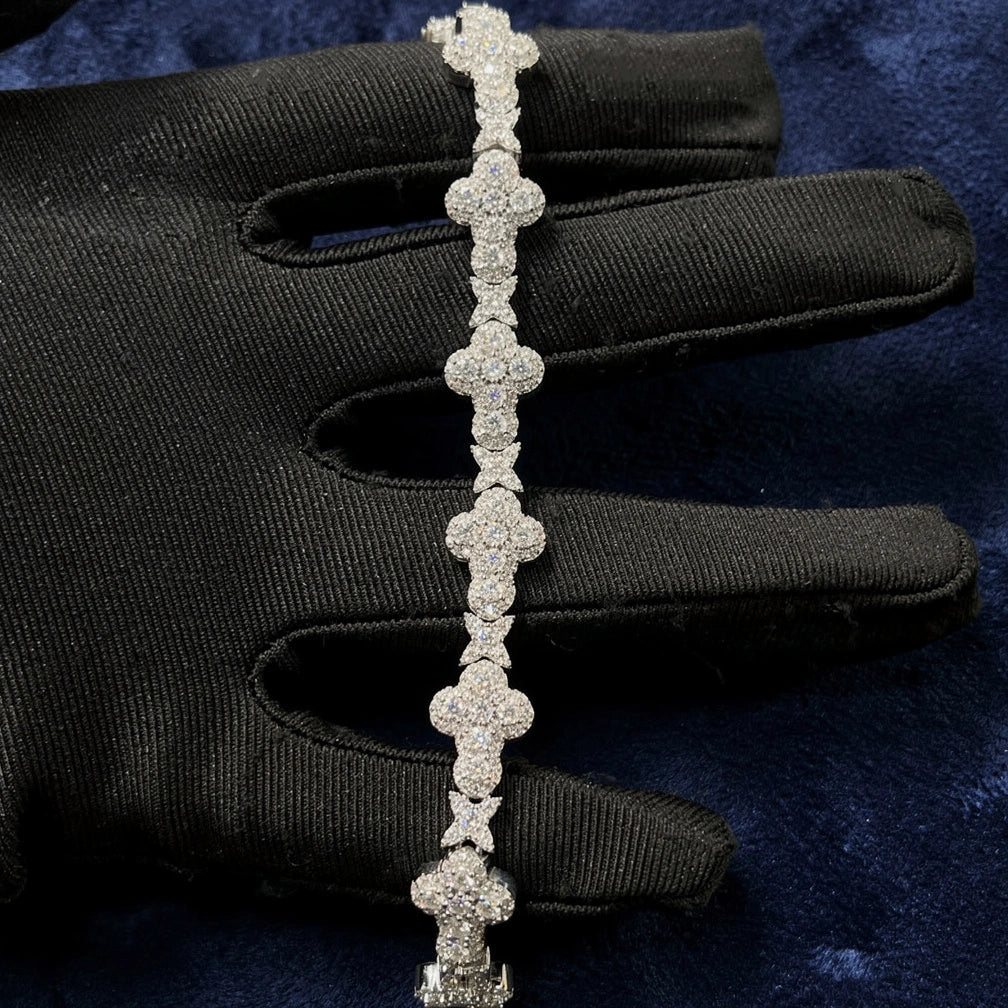 10mm Cross Clover Bracelet | VVS